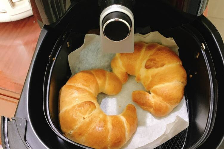 Cách làm bánh bằng nồi chiên không dầu